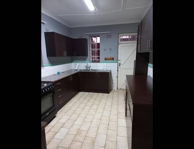 3 BEDROOM PROPERTY TO RENT IN KENSINGTON